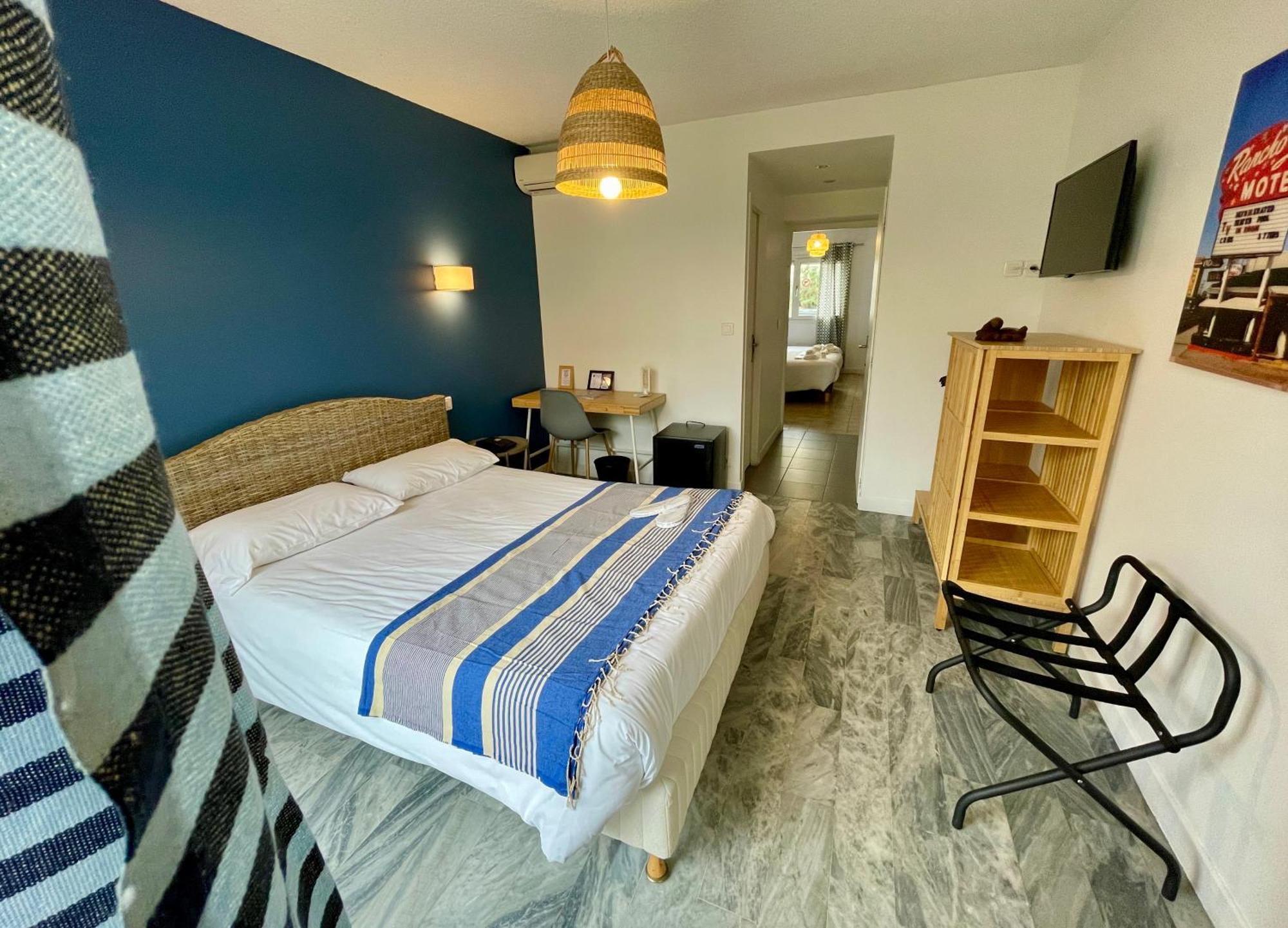 Amerique Hotel Palavas - Piscine - Plage ภายนอก รูปภาพ